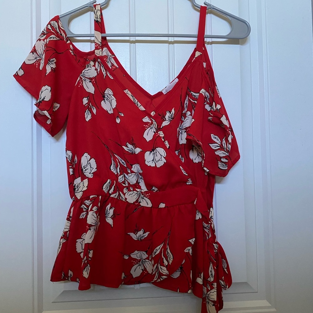 Open shoulder top